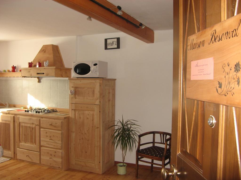 Апартаменти Maison Besenval Аоста Номер фото