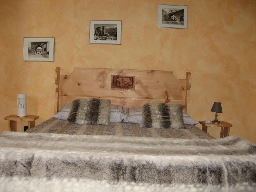 Апартаменти Maison Besenval Аоста Номер фото